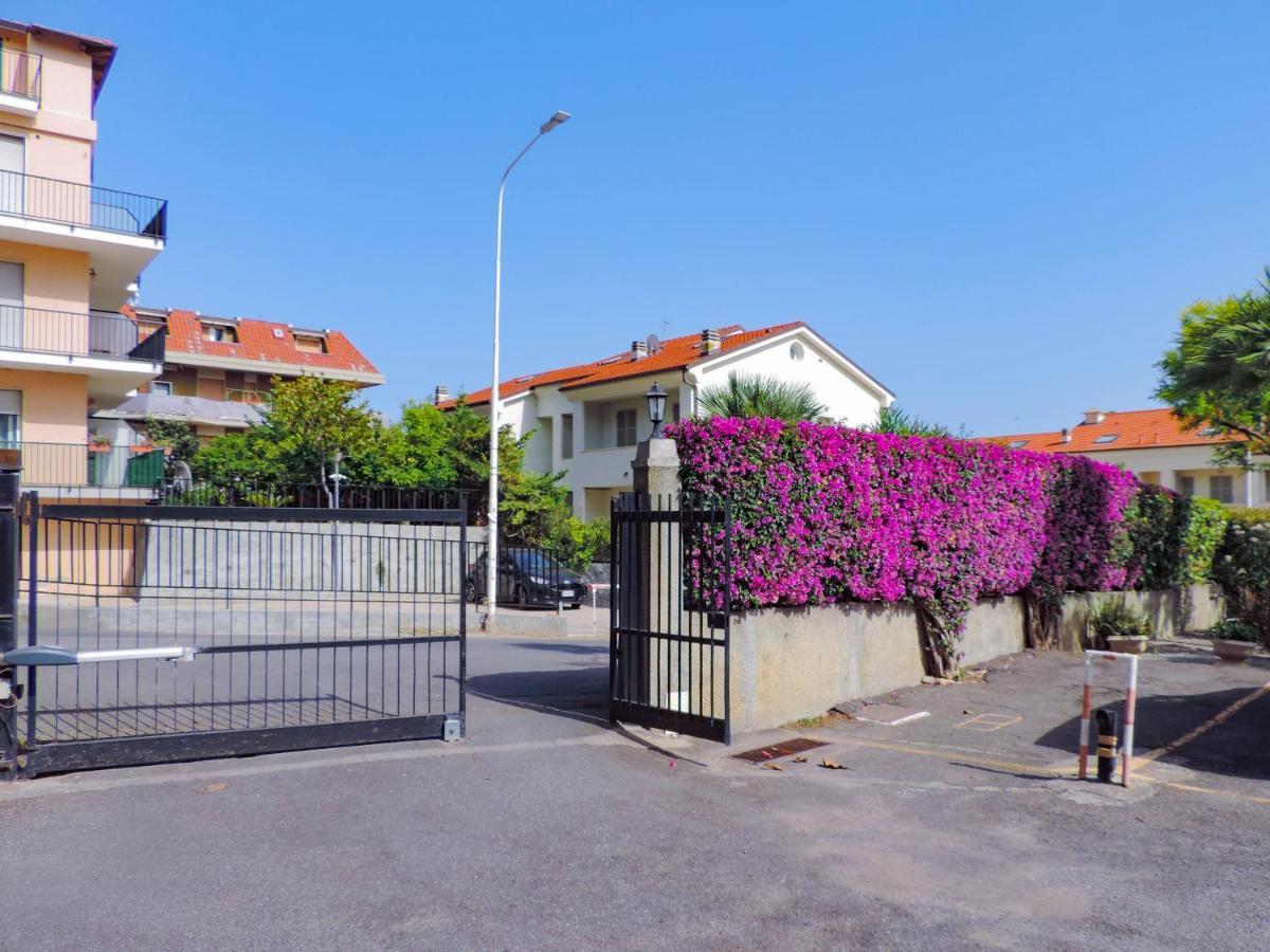 Apartamento H11 Terrazzo Al Mare - Riva Ligure - Spiagge Exterior foto